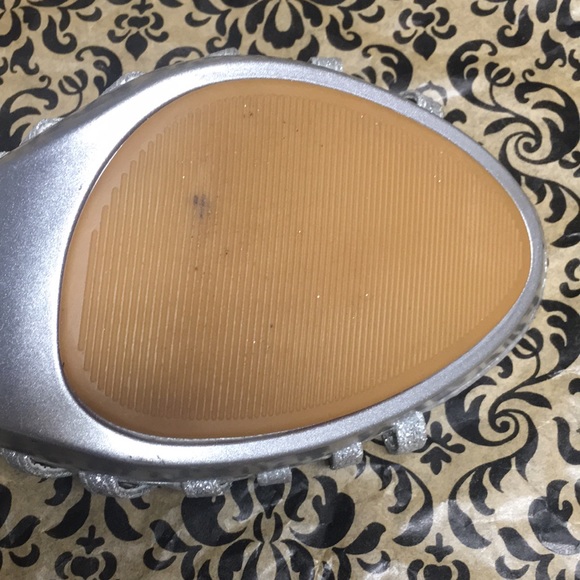 Wild Rose Silver Glitter Rhinestone High Heels 11 - Picture 9 of 12